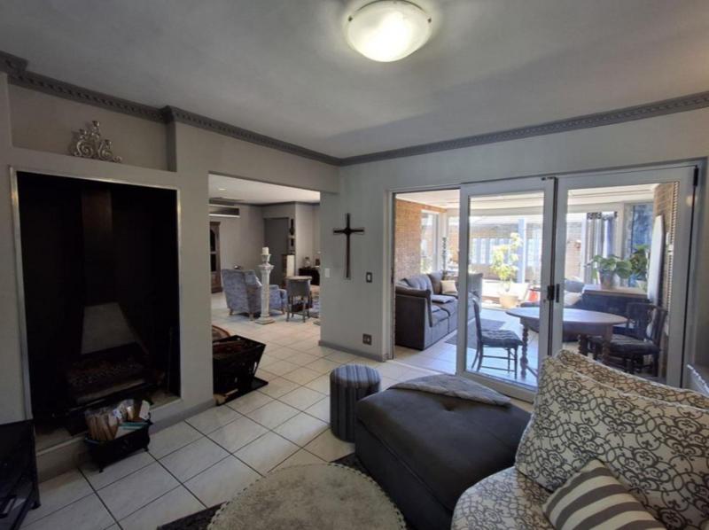 4 Bedroom Property for Sale in Durbanville Western Cape
